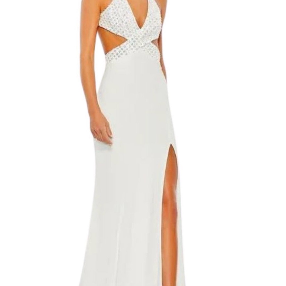 Mac Duggal NWT Floral Sequined Criss Cross Bodice Gown Size 10 White Cutout 2228
